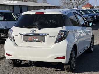 🚗 Toyota Yaris 1.0VVTi KAMERA TAŽNÉ PŮVOD ČR - 3