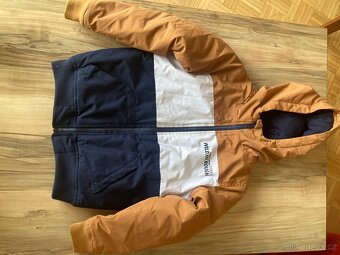 Chlapecké bundy vel. 128 - 3