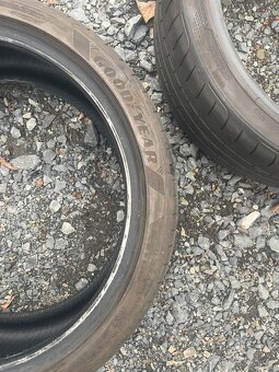 Pneu Goodyear 205/40 R17 - 3