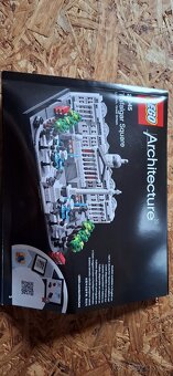 Lego architecture 21045 - Trafalgar square - 3
