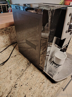 Automatický kávovar DeLonghi Perfecta Cappuccino - 3