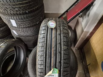205/60 R16 NOKIAN (8mm) č.16091/b4 - 3