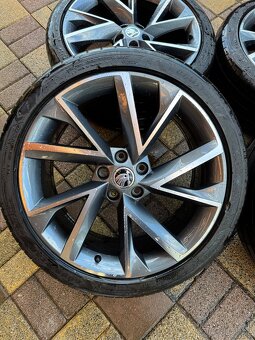 Škoda Vega 5x112 r19 - 3