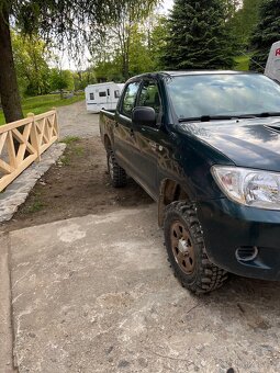 Toyota Hilux - 3