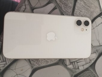 iPhone 11 - 3