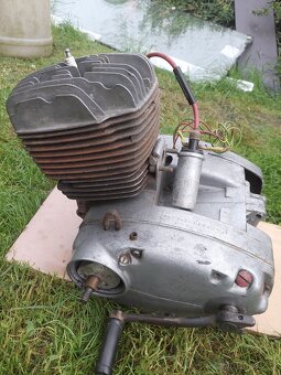 motor 450, čz 125, 476, manet, prase, čz 175, blatník pérák - 3