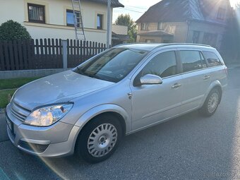 Opel Astra H Caravan - 3