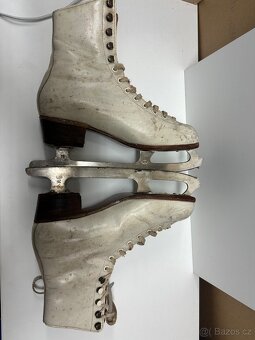 Prodám dámské kožené brusle BOTAS vel.39 - 3