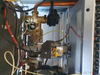 Prodám průtokový kotel Baxi - 3