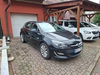 Opel Astra J 2.0 CDTI 121 kW, 2013 – top stav, výbava, cena - 3