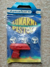 CHEMOPLAST - LUNÁRNÍ PISTOLE - 3