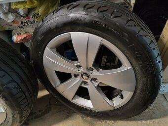 ALU kola Passat Superb 5x112 r17 Originál, pneu 6mm - 3