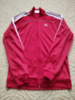 Adidas mikina velikost Scena - 3