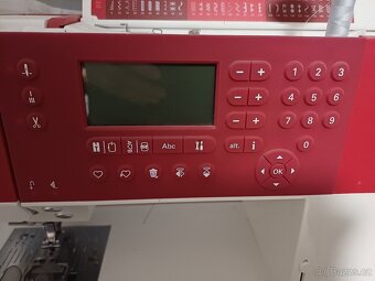 Pfaff creative + vyšívací jednotka - 3