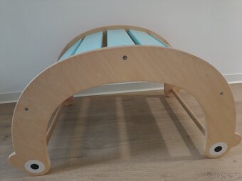 Houpačka Utukutu, pastelová modrá - 3