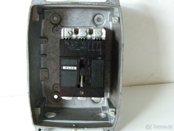 Jistící vypínač 4A - 3