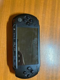 PSP 1004 Street Black + Adaptér + 2GB SD - 3