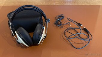 Bezdrátová sluchátka Sennheiser Momentum M2 - 3
