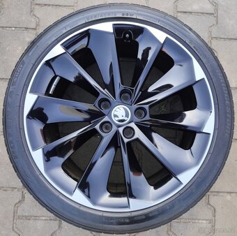 Originál sada disků Škoda Superb III 5x112 R19 Supernova - 3