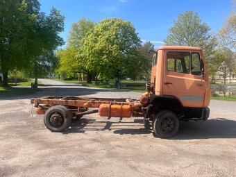 Mercedes Benz 814 zameták šasí - 3