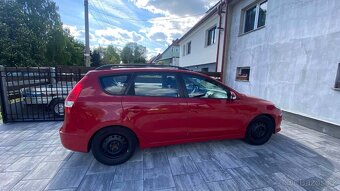 Hyundai i30 CW, registr. 10/2012, 1.6, 93 kW, benzín - 3