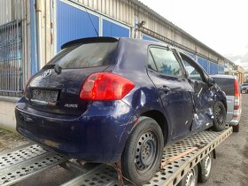 Toyota Auris 2.0D -93kw rok 2008 náhradní díly - 3