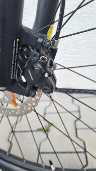 Kross Level 2.0, hydraulické brzdy, Shimano Acera, Rám 17 - 3
