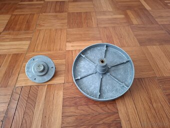 Talíř a ložisko na gramofon tesla nc440, nc 450 - 3