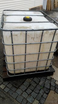 Prodám IBC nádrž 1000 l - 3