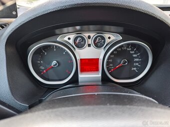 Ford Kuga 2.majitel servisní knížka 4x4 - 3