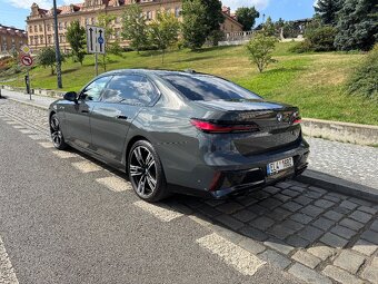 BMW M760e xDrive I.majitel M- Paket v záruce 3/2028 - 3