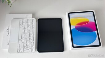iPad 256 (10th gen) Wi-Fi + Cellular + Keyboard - 3