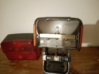Prodám zadní světla Jawa 350/638 - 3