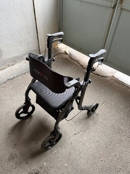 Invalidní chodítko/invalidní vozík - 3