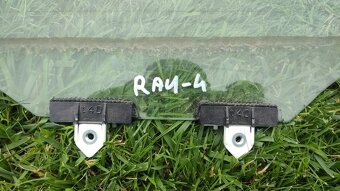 Toyota Rav4 Rav-4 V 5 gen - okno sklo trojuholnik - 3