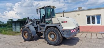 KOLOVÝ NAKLADAČ TEREX TL 210 - 3