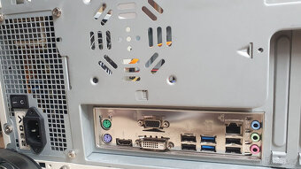 Stolní počítač i3 3,5GHz, 8GB/120GB Windows 11 - 3