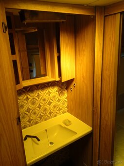 Karavan bez dokladů - 3