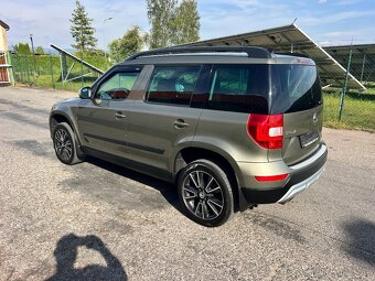 ► ŠKODA YETI 2.0 TDI CR 125KW 4x4 XEN-LED-NAVI-WEBASTO TAŽNÉ - 3