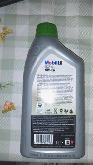 Motorový olej značky Mobil 1 0W-20 - 3