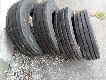 Pneu 215/75r17,5 - 3