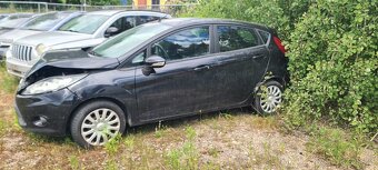 Ford Fiesta 1,25i 44 kw.r.v.2011 .5dv ,klima - 3
