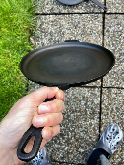 Litinová pánev na palačinky 28 cm BRUNBESTE BB-2660 (Záruka - 3