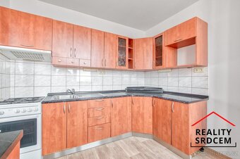 Pronájem částečně zrekonstruovaného bytu 3+1 s lodžií, 73 m2 - 3