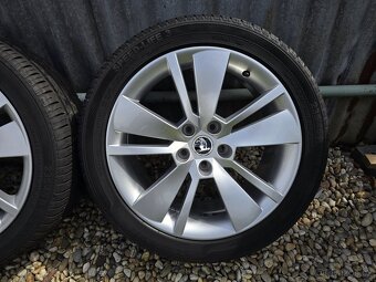 5x112 R18 Škoda Zenith Superb 3 235/45 R18 - 3
