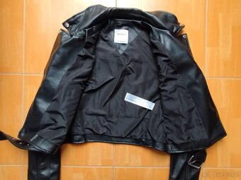 Bershka bunda vel.M - 3