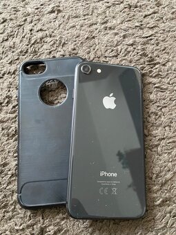 Prodám IPhone 8 64GB - 3
