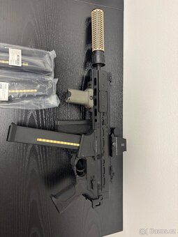 Airsoftová zbraň UTR45 Falcon + DOPLŇKY - 3