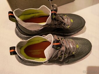 Pánské boty Saucony Endorphin Mid, vel. 45 - 3