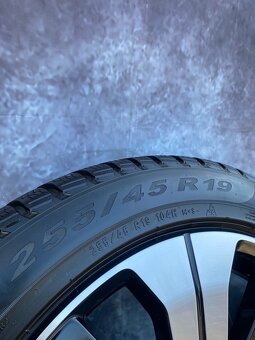 Originál Alu kola Volvo XC40 Recharge R19 zimní - 3